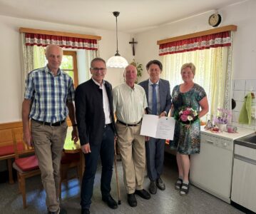 Gratulation Johann Latschbacher zum 100. Geburtstag